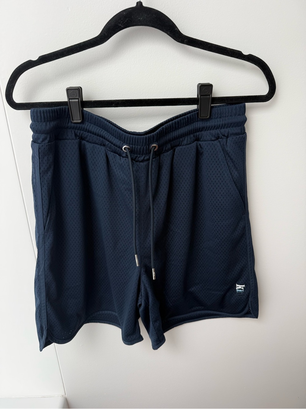 Kith Dark Navy Mesh Athletic Shorts with Drawcord, size: M